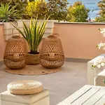 Sole & Mare - Terrazza Fronte Mare Apartment *