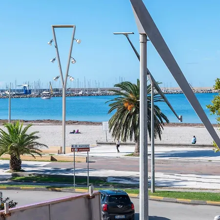 Sole & Mare - Terrazza Fronte Mare *